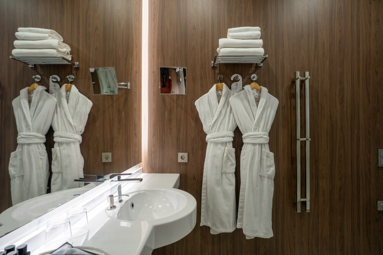 Трехместный (Посольский Люкс с балконом), Премиум Отель Пушкин