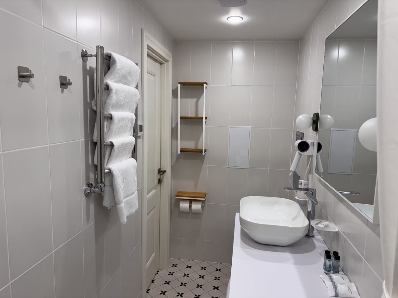 Апартаменты (На Невском проспекте с отдельной кухней-гостиной), Отель Mirum Hotel