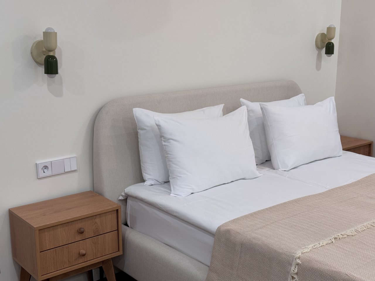 Апартаменты (На Невском проспекте с отдельной кухней-гостиной), Отель Mirum Hotel