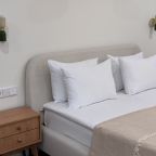 Апартаменты (На Невском проспекте с отдельной кухней-гостиной), Отель Mirum Hotel
