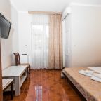 Двухместный (Двухместный номер стандарт с большой кроватью и балконом), Гостевой дом DREAM HOUSE