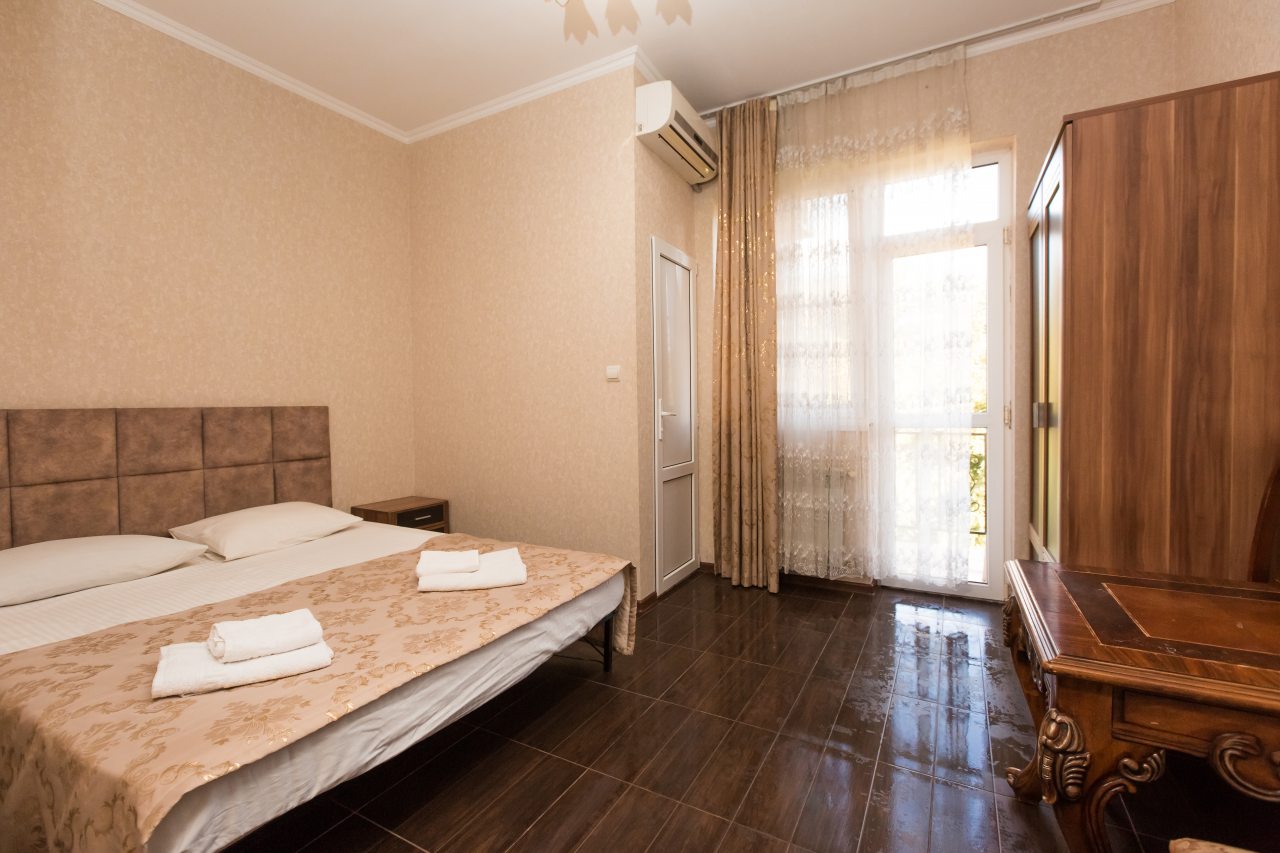 Двухместный (Двухместный номер стандарт с большой кроватью и балконом), Гостевой дом DREAM HOUSE