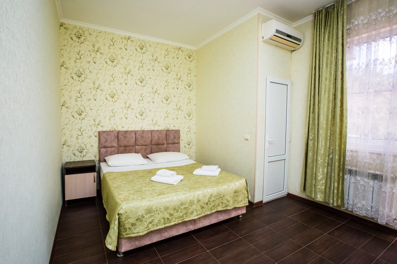 Двухместный (Двухместный номер стандарт с большой кроватью и балконом), Гостевой дом DREAM HOUSE