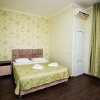 Двухместный (Двухместный номер стандарт с большой кроватью и балконом), Гостевой дом DREAM HOUSE