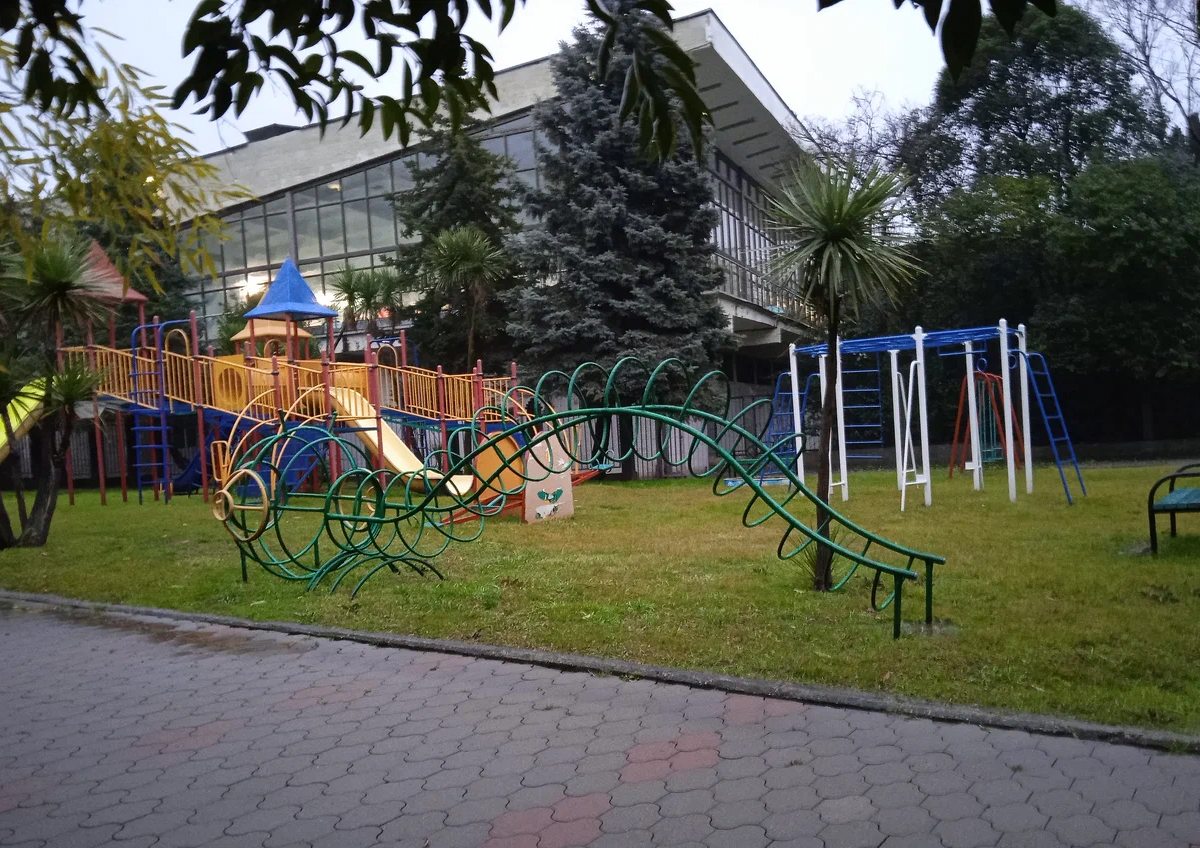 Детская площадка, Санаторий Изумруд