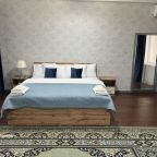 Люкс (Люкс семейный двухкомнатный.), Гостиница Заря