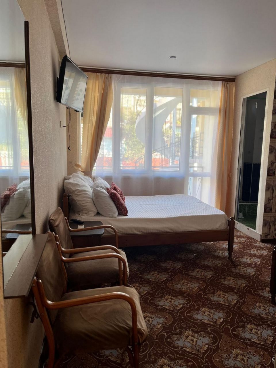 Четырехместный (Стандарт с видом на горы), Гостевой дом Араик