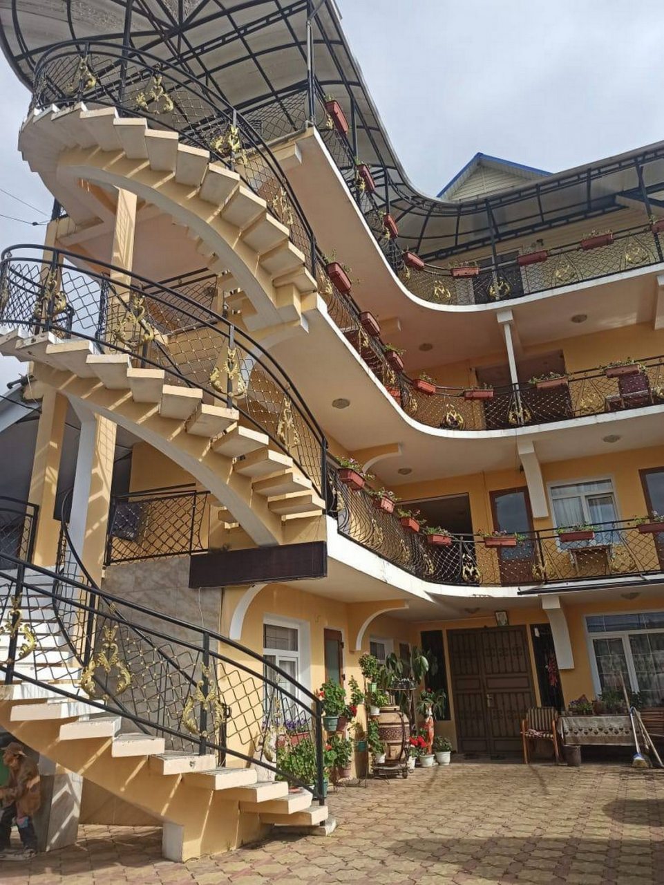 Гостевой дом Араик, Лоо