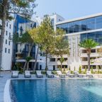 Открытый плавательный бассейн, Отель ZENITH Resort Hotel & SPA 5*