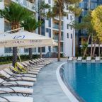 Открытый плавательный бассейн, Отель ZENITH Resort Hotel & SPA 5*