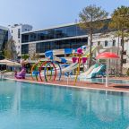 Открытый плавательный бассейн, Отель ZENITH Resort Hotel & SPA 5*
