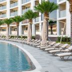 Открытый плавательный бассейн, Отель ZENITH Resort Hotel & SPA 5*