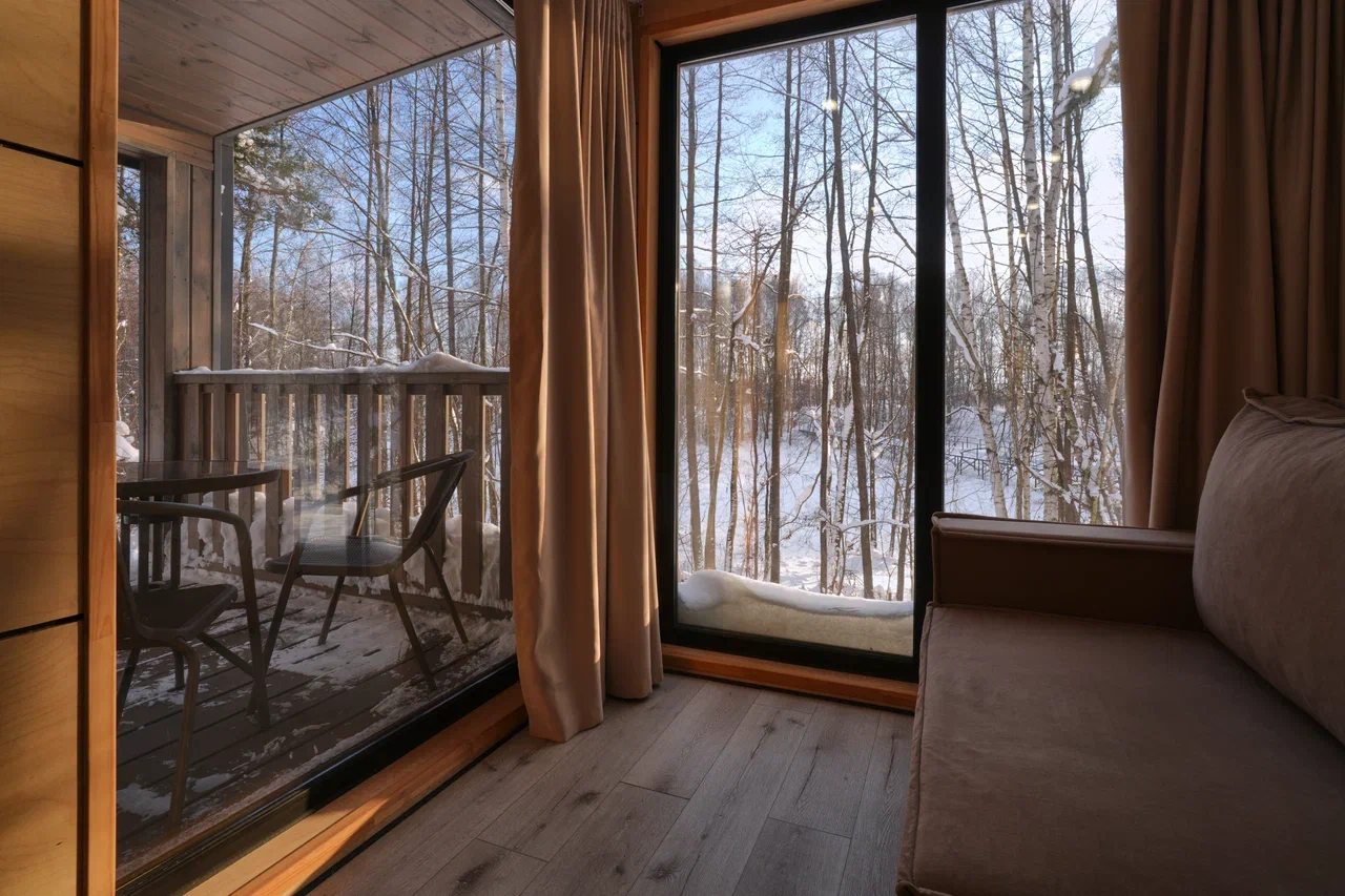 Дом (Домик с видом на озеро), Загородный клуб Ханская Усадьба by YAMLE