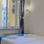 Трехместный (Трехместный номер с двуспальной и односпальной кроватью), Меблированные комнаты City Lights Фонтанка 89