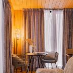 Дом (Лембо вилла у озера с купелью), Глэмпинг Лембо