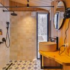 Дом (Лембо вилла у озера с купелью), Глэмпинг Лембо