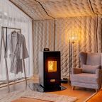 Дом (Лодж лесной с террасой и огромными панорамными окнами), Глэмпинг Лембо