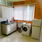 Трёхместный и более (Двухкомнатный семейный 42 кв. Свой выход к бассейну и мангальной зоне.), Гостевой дом У Друзей