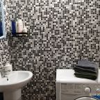 Полноценная душевая с набором полотенец. Стиральная машинка