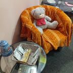 Двухкомнатный номер с двуспальной кроватью и диваном