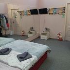 Двухкомнатный номер с двумя двуспальными кроватями