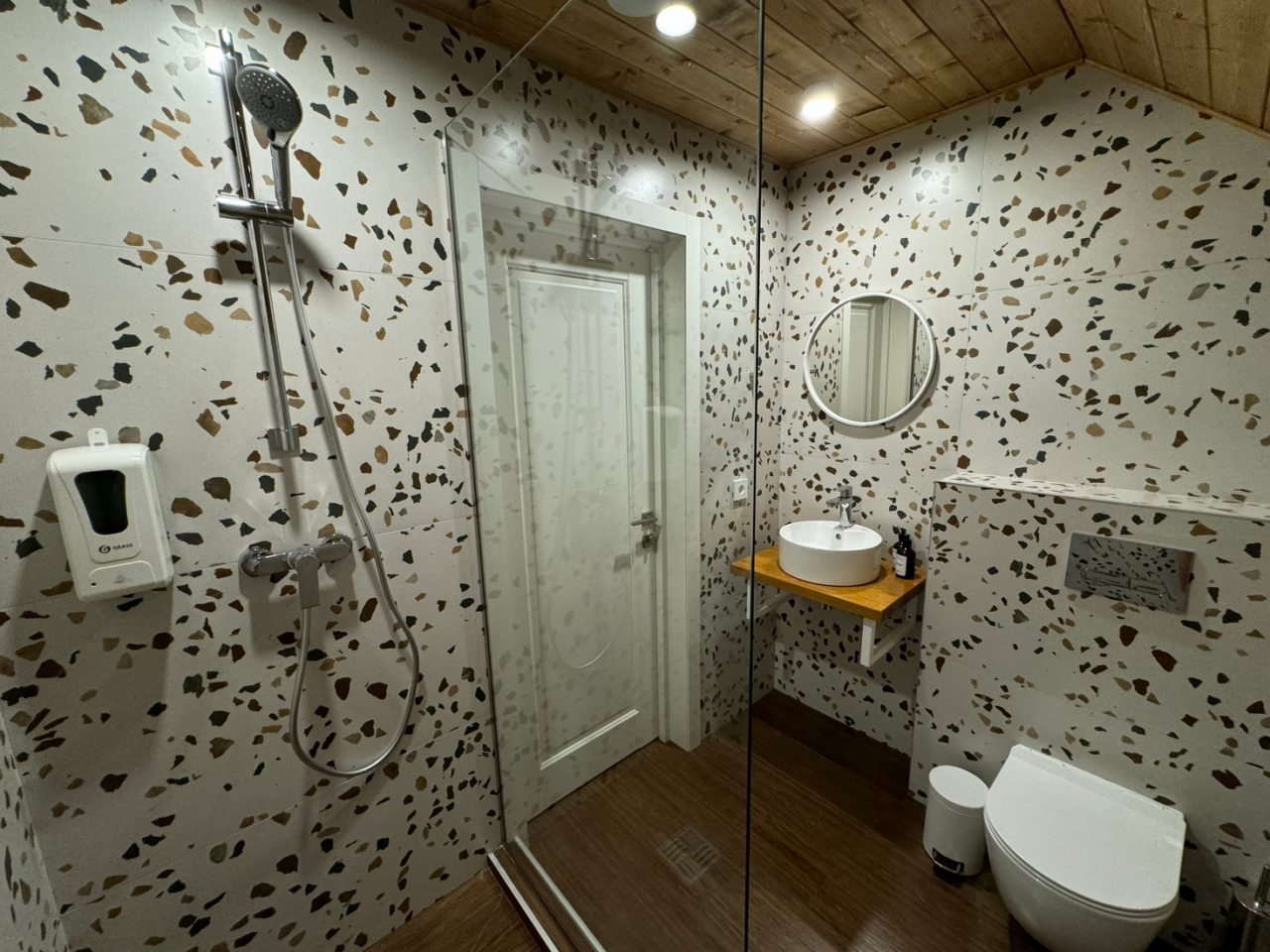 Дом (Дом Barney's House), Коттедж Barney’s House