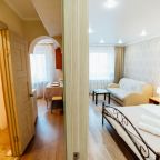 Апартаменты (Возле парка Циолковского), Апартаменты Музей Космонавтики