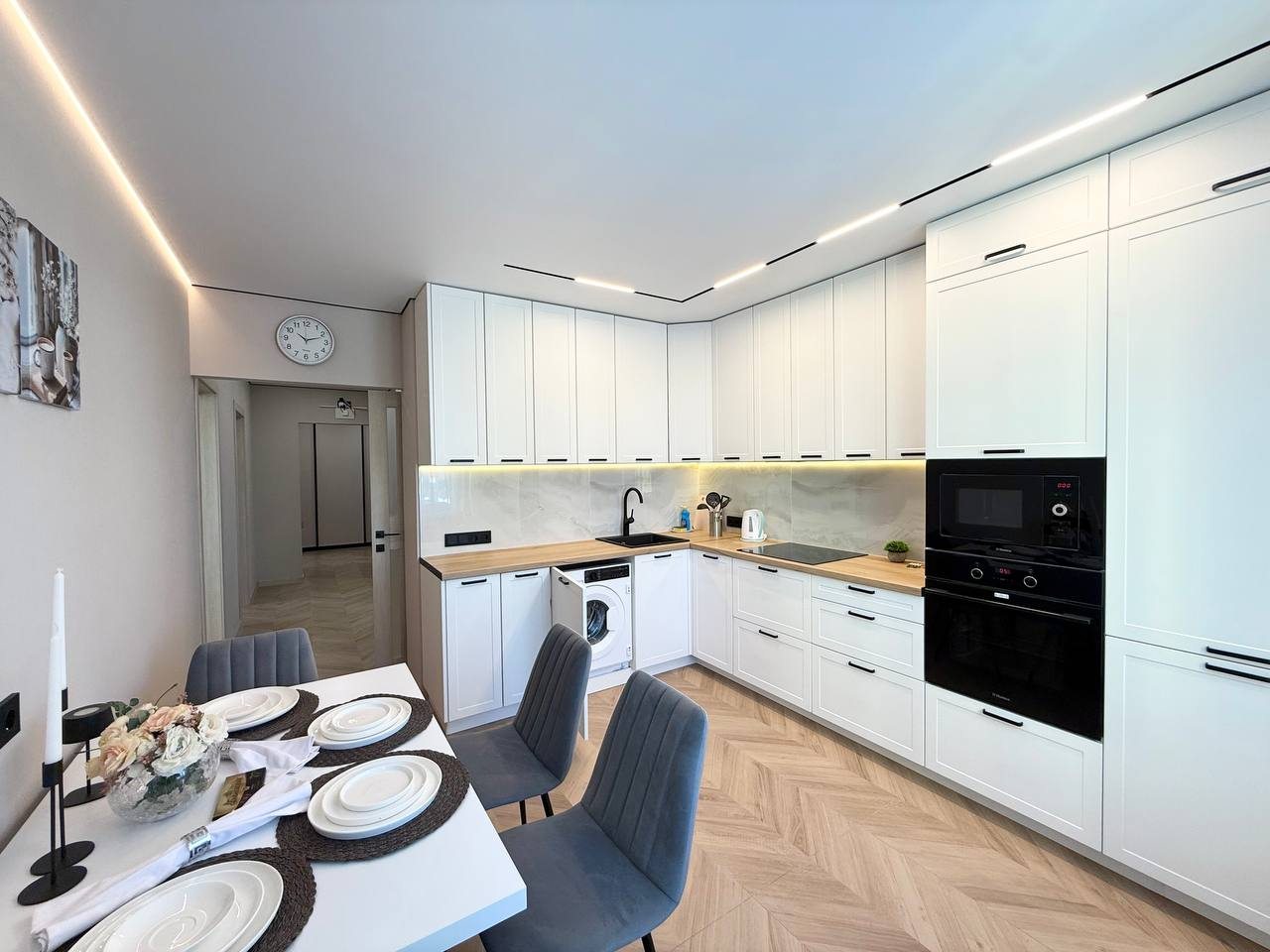 Апартаменты (Трёхкомнатные Анненки, 38к1), Апартаменты В Анненках