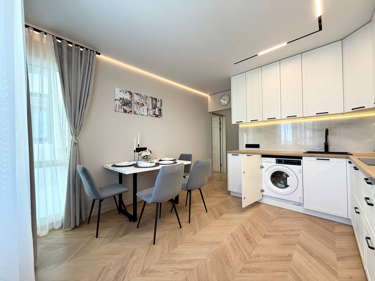 Апартаменты (Трёхкомнатные Анненки, 38к1), Апартаменты В Анненках