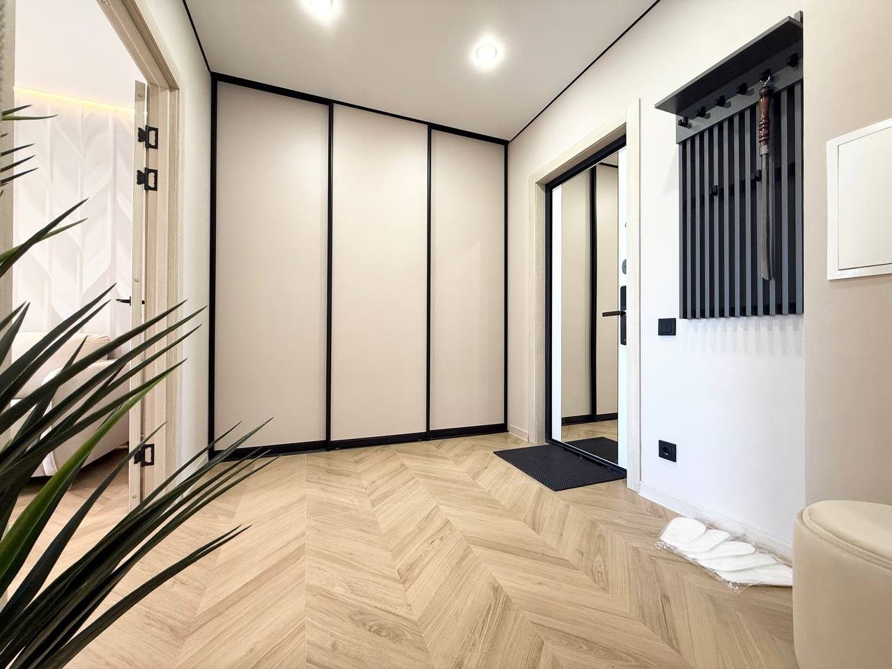 Апартаменты (Трёхкомнатные Анненки, 38к1), Апартаменты В Анненках