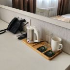 Люкс (Люкс с большой двуспальной кроватью и диваном), Отель БОЛКОНСКИЙ