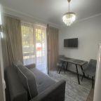 Апартаменты (Четырёхместные улучшенные с балконом), Апартаменты С видом на горы