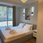 Апартаменты (Четырёхместные улучшенные с балконом), Апартаменты С видом на горы