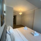 Апартаменты (Четырёхместные улучшенные с балконом), Апартаменты С видом на горы