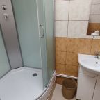 Восьмиместный (Номер 9 (8-миместный комфорт с душев в номере)), Хостел БОЛЬШОЙ