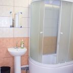 Восьмиместный (Номер 10 (8-миместный комфорт с душев в номере)), Хостел БОЛЬШОЙ