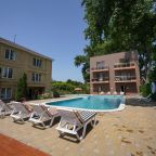 Бассейн, Отель Южная Ночь