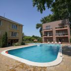 Бассейн с видом, Отель Южная Ночь