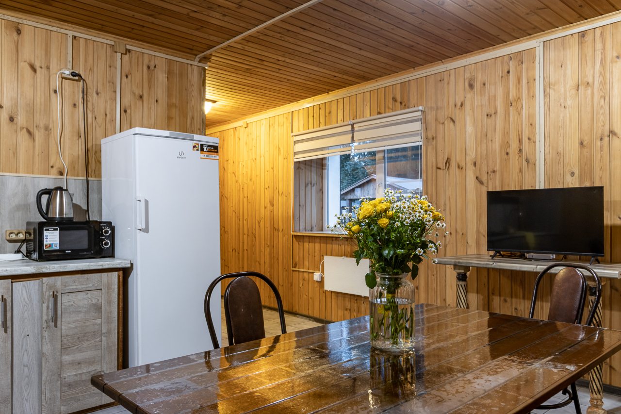 Коттедж (Двухкомнатный коттедж), База отдыха Усадьба Лебяжье