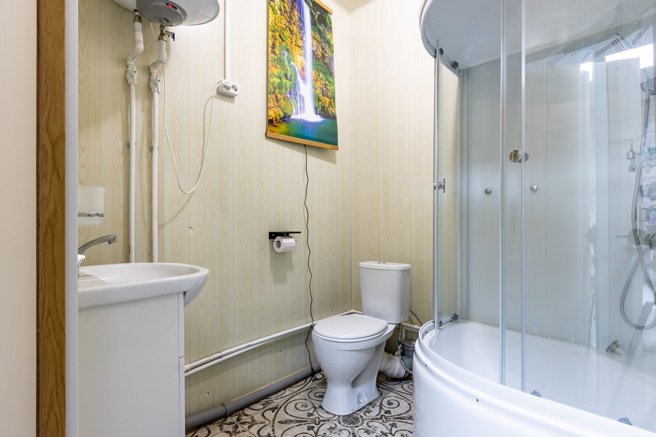 Дом (Семейный дом), База отдыха Усадьба Лебяжье