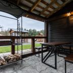 Дом (Семейный дом), База отдыха Усадьба Лебяжье