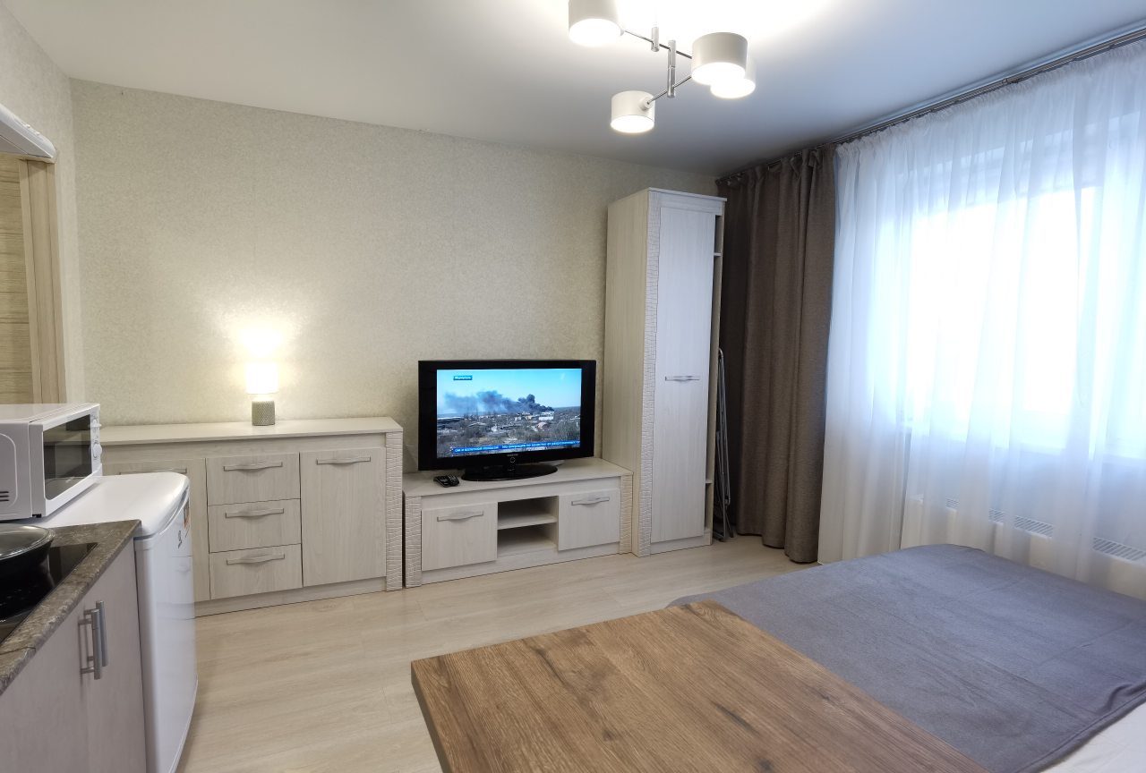 Студио (Студия (8)), Апартаменты Студии на Хрустальной