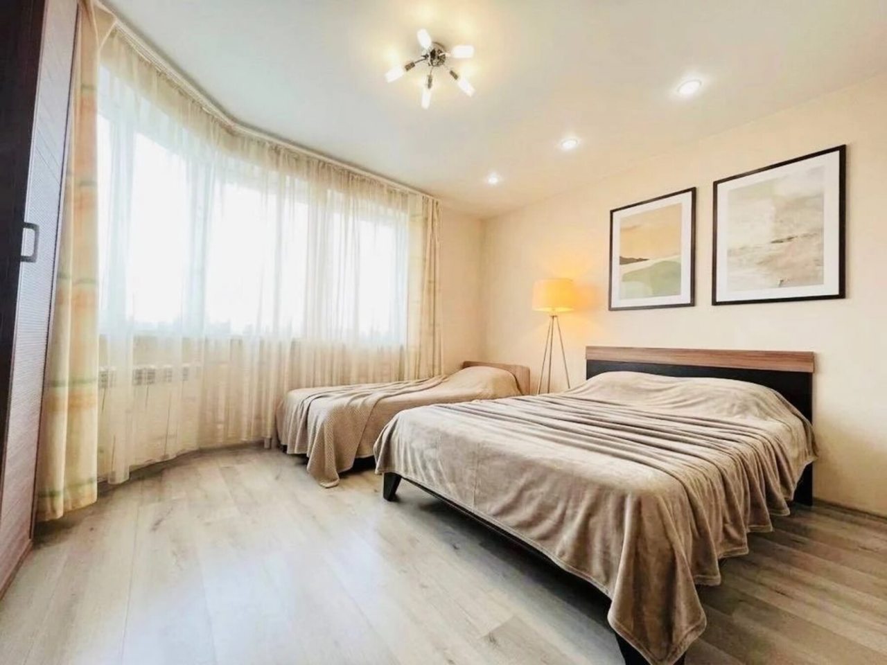 Студио (Студия (84)), Апартаменты Студии на Хрустальной