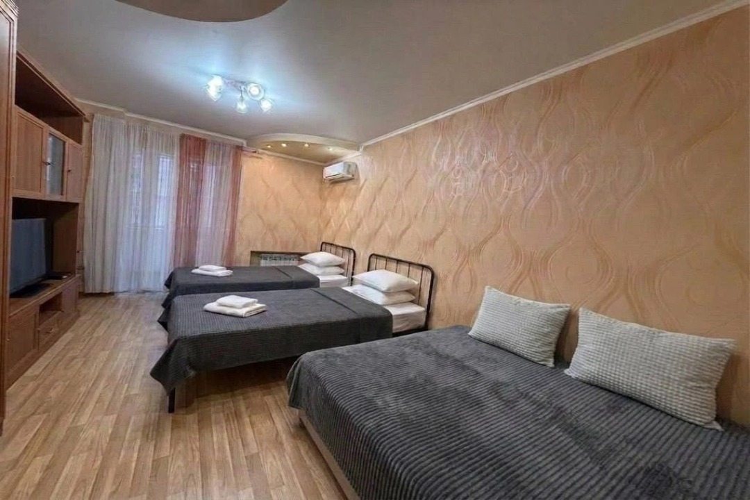 Апартаменты (Трехкомнатные апартаменты центр), Апартаменты Трехкомнатные в центре города