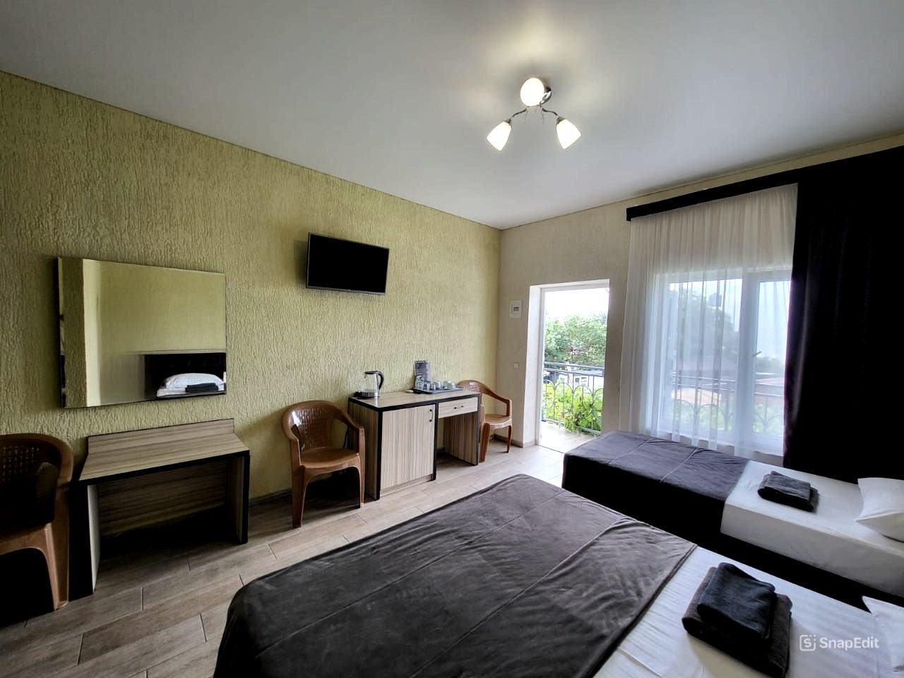 Трехместный (Номер у моря), Отель Grey House