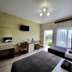 Трехместный (Номер у моря), Отель Grey House