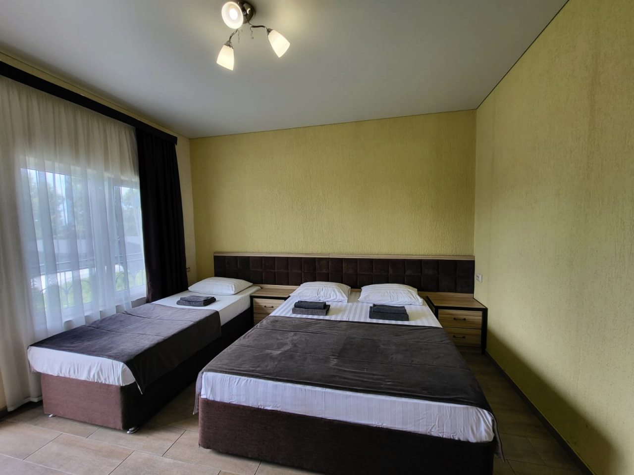Трехместный (Номер у моря), Отель Grey House