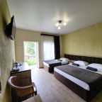 Трехместный (Номер у моря), Отель Grey House