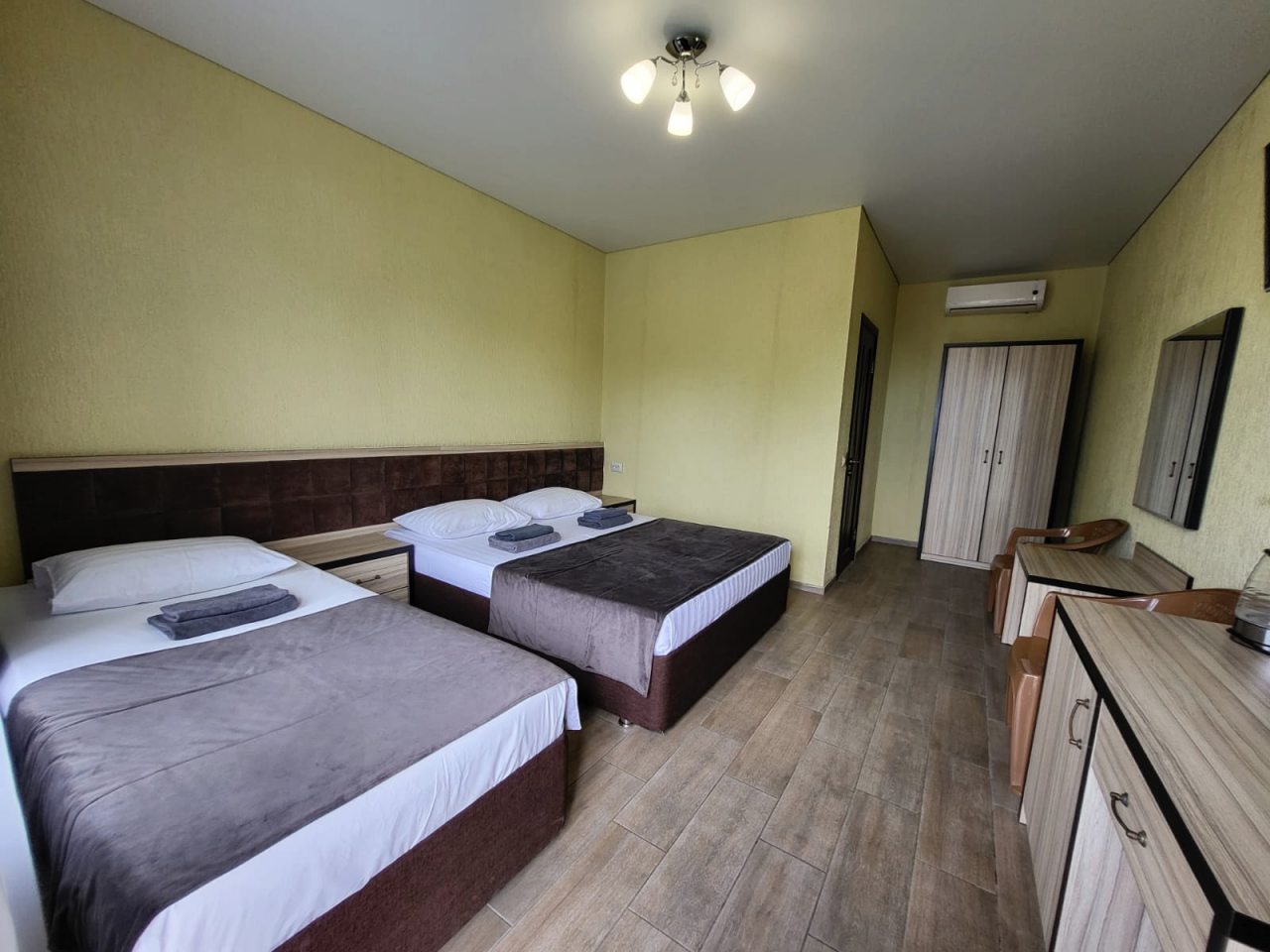 Трехместный (Номер у моря), Отель Grey House