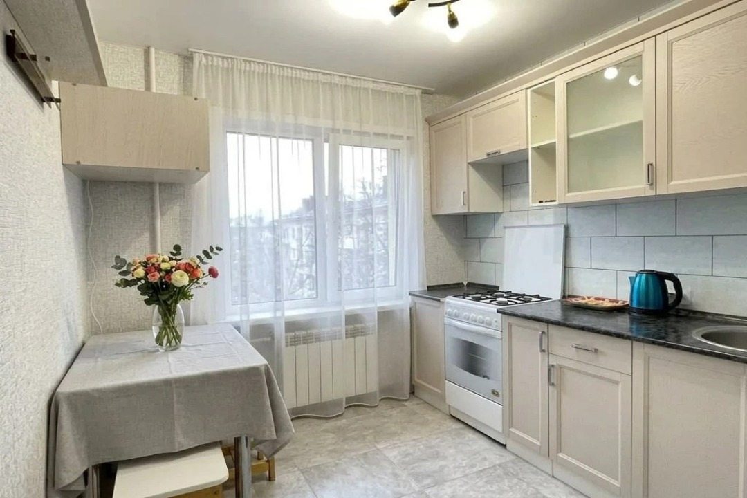 Квартира (Апартаменты 2-х комнатные эконом), Апартаменты Двухкомнатные эконом на Болотникова